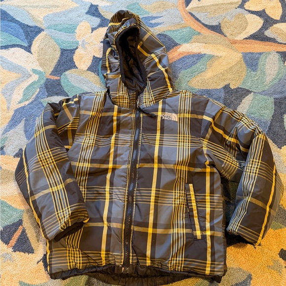The North Face Black reversible Hooded Puffer Jacket size XS